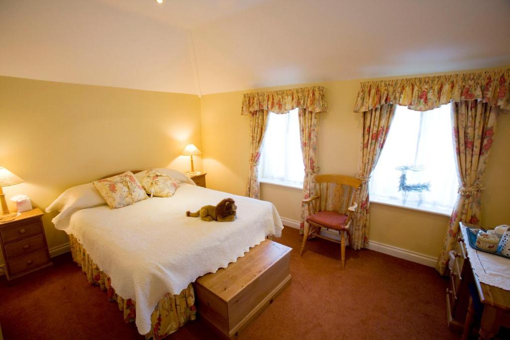 The Three Lions Hotel Fordingbridge Szoba fotó